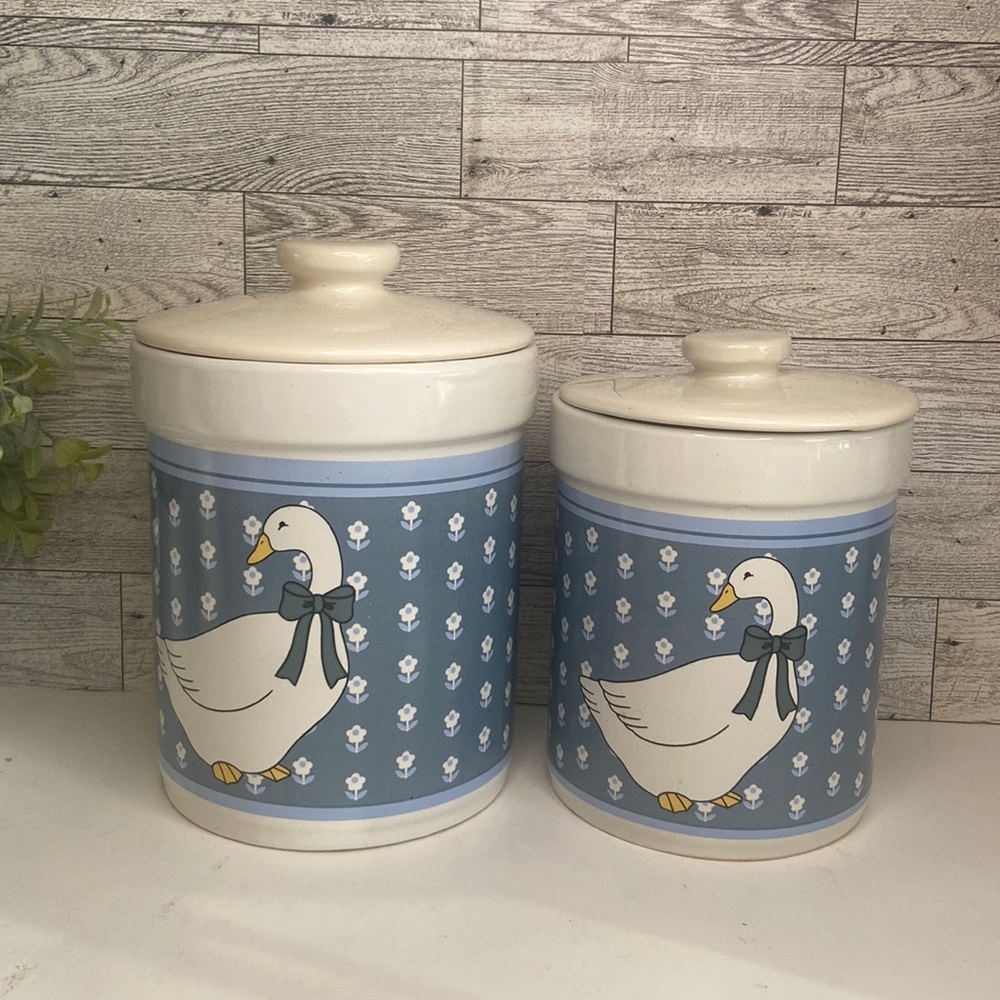 Vintage Blue and White Duck Canister Made in Taiwan